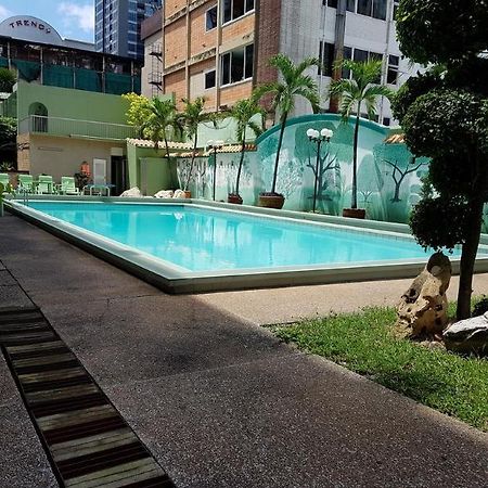 The Park Hotel Bangkok Exterior foto